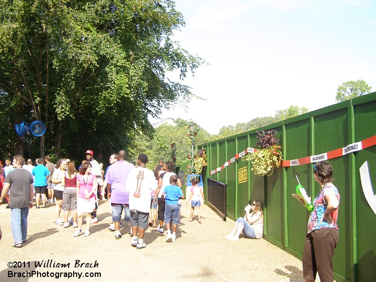 These walls made this part of the park feel ridiculously narrow and crowded.