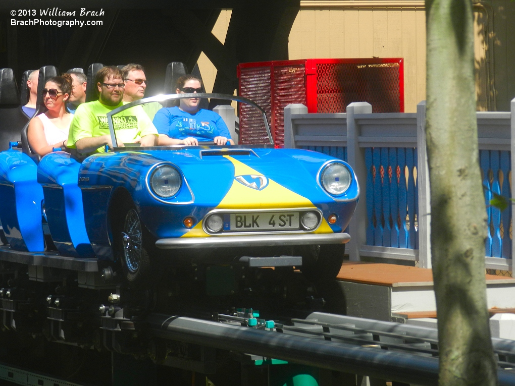 Really digging the yellow racing stripe on the blue train.