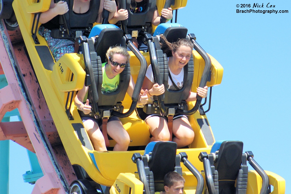 Park guests enjoying Carolina Cobra.