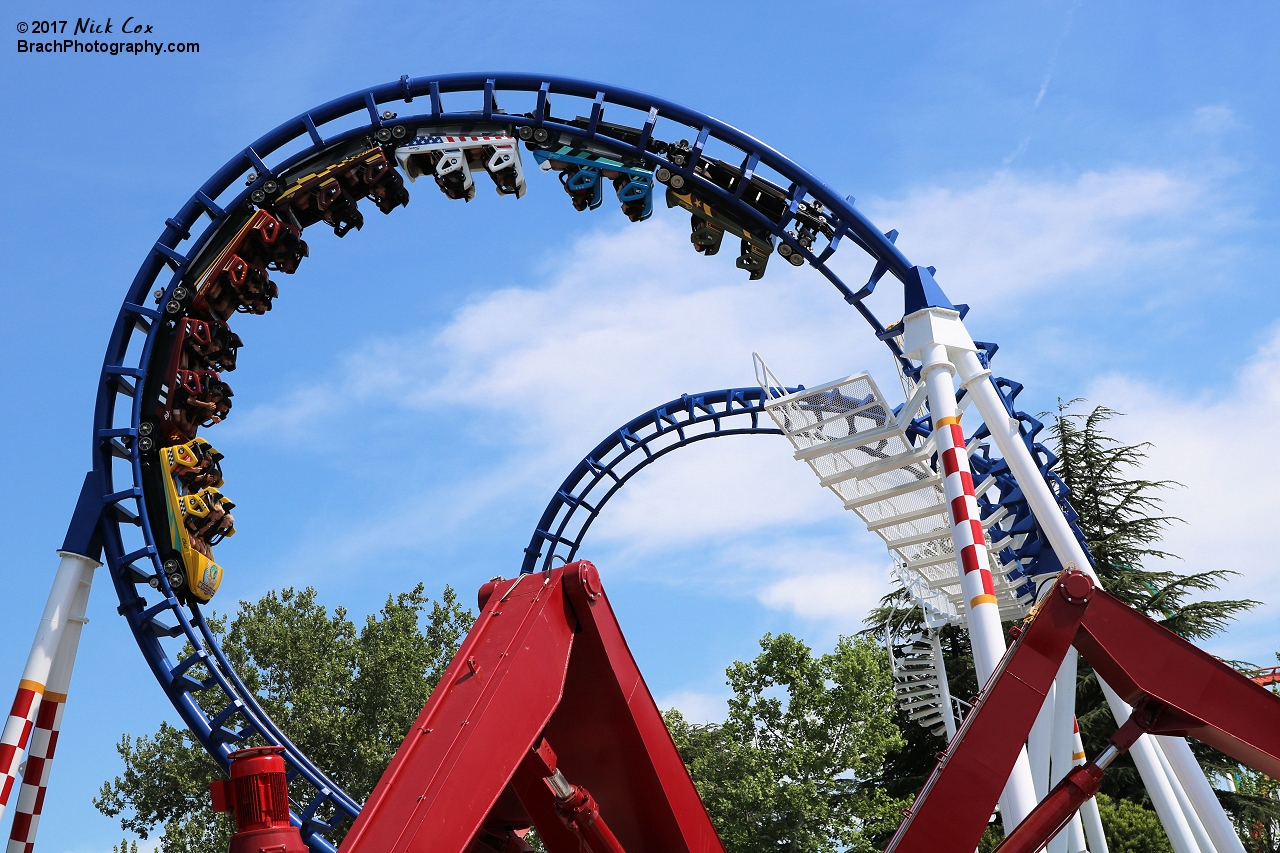 The train going through the cobra roll.