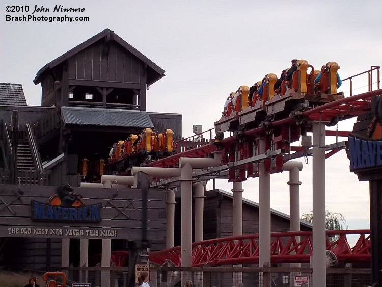 Here's the station.  The actual station is on the upper level.  the lower level is the second launch track section.