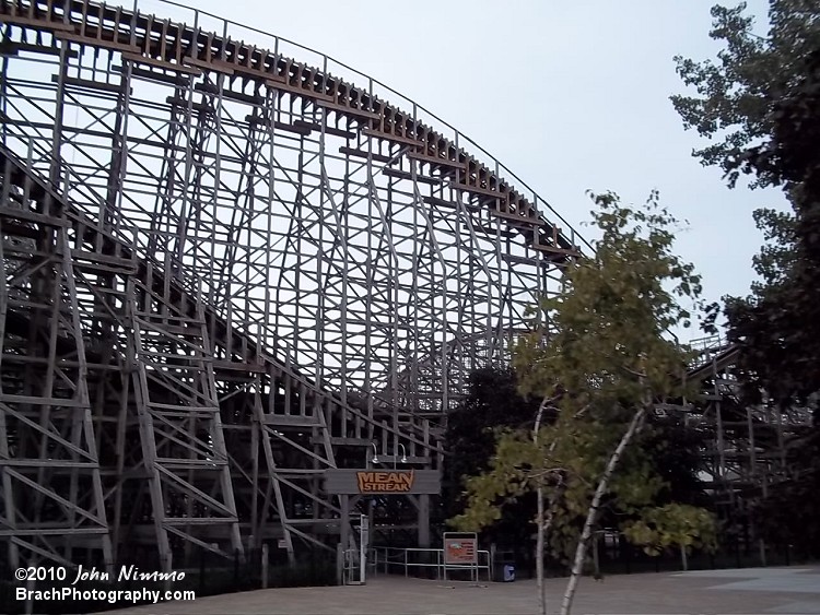 Mean Streak's entrance area as seen from the Railroad.