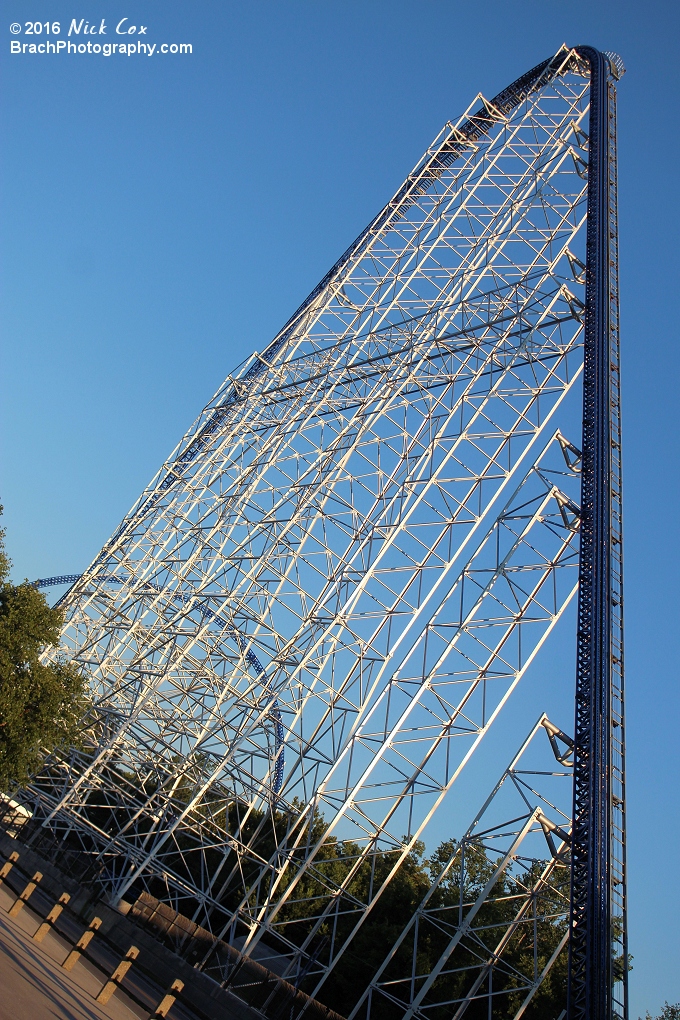 The massive lift hill.