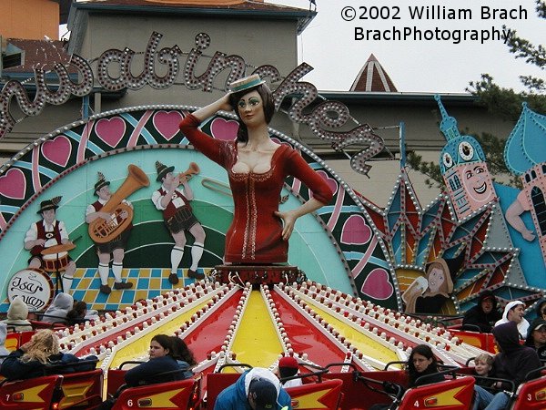 This family Hully-Gully ride was my favorite ride to watch at Cedar Point.  Any guesses why?