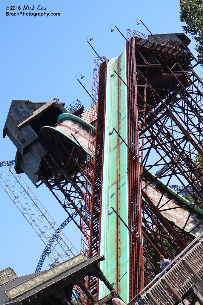 The lift hill of Snake River Falls.