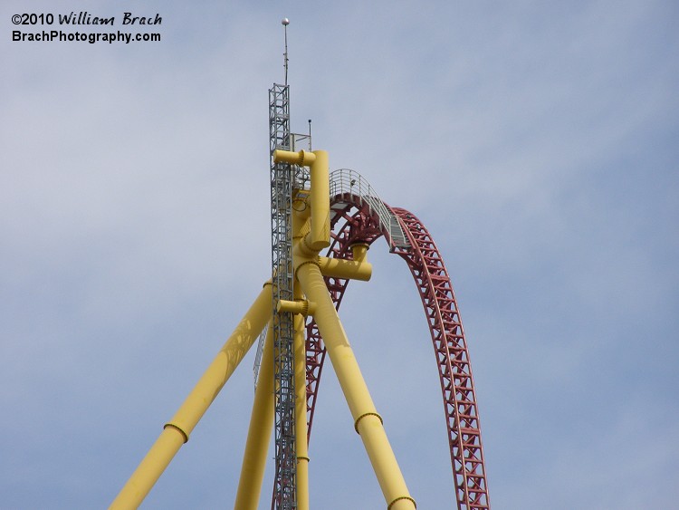 A glimpse of the top of Top Thrill Dragster.