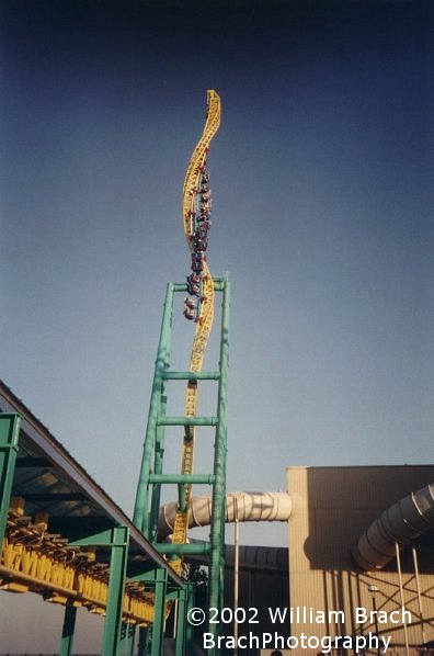 Wicked Twister train at it's peak height.