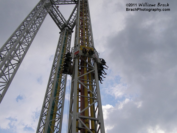 Looking up at the Space Shot side of Dominator.