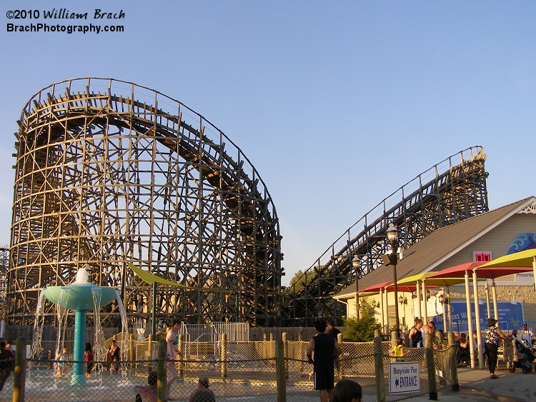 Opened in 2001, Lightning Racer was dubbed as a very unique and thrilling coaster that featured fly-bys and near misses.  Here we see the turns that lead to the the tunnel.