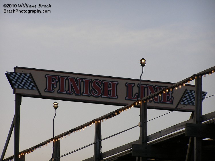 Lightning Racer is a TRUE racing coaster as there are sensors on the track that indicate which train won the race by triggering a light to turn on inside the station to indicate the winning side.