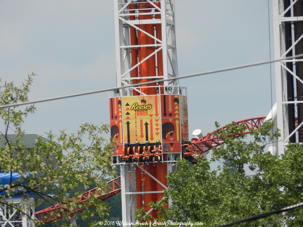 Cart going up the Reese's Tower.