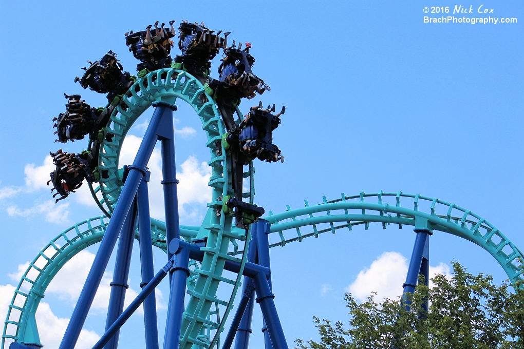 The cobra roll, but is it going forwards or backwards?