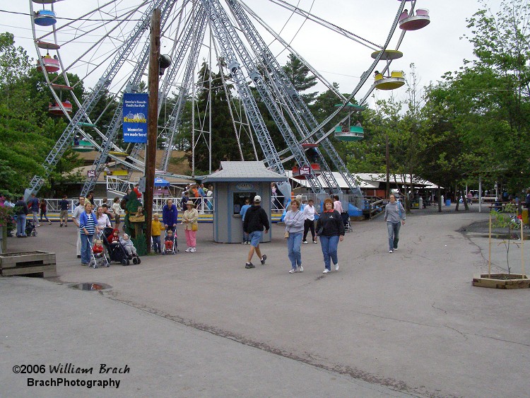 Giant Wheel on the midway at Knoebels.