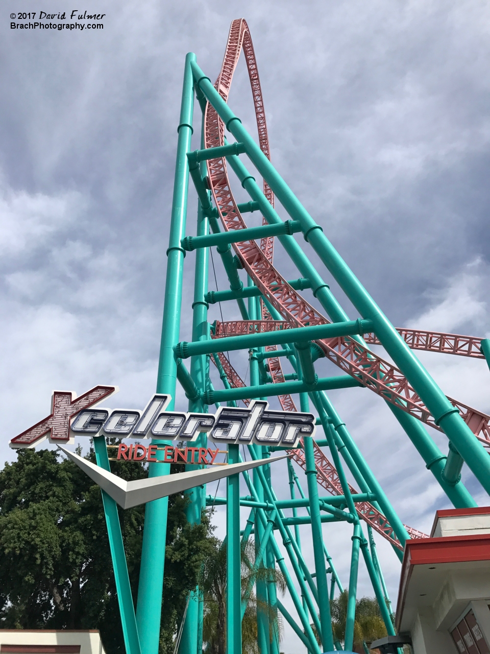 Xcelerator's top hat element.