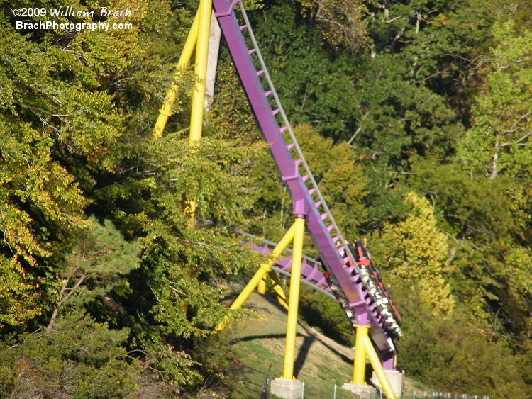 Train going through a turn heading towards the super tight helix.