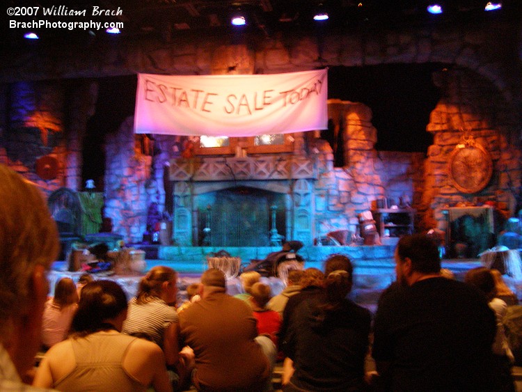 Pre-Show scene of the entirte stage.  Lighting looks good!