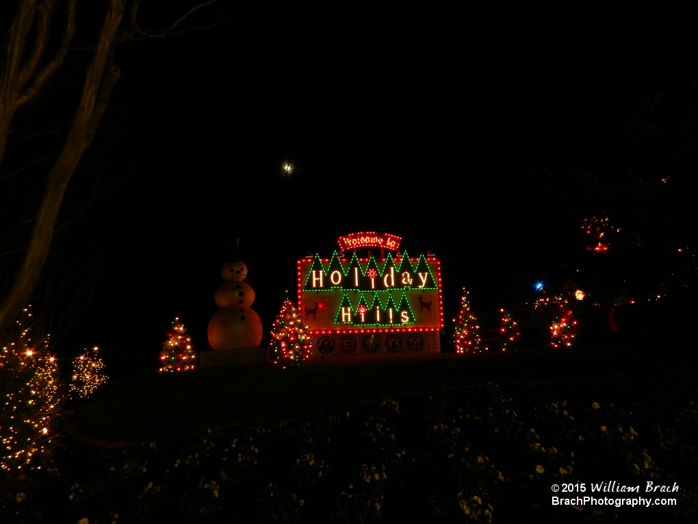 Entrance sign to Holiday Hills