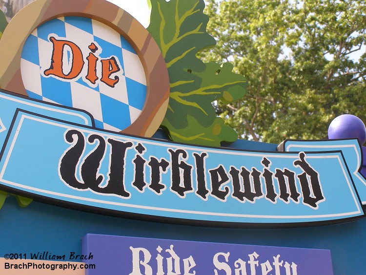 Part of the two year overhaul plan that Busch Gardens has for the Oktoberfest/Germany section of the park includes a nice well overdue facelift of the area.  Here's the new sign for the park's wave swinger ride, appropriately named Die Wirblewind.