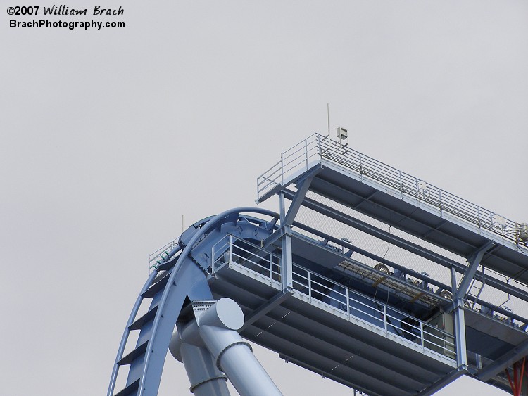 This is the holding area where the trains get held for a few seconds, suspending riders in almost mid-air as the anticipation builds before the drop.