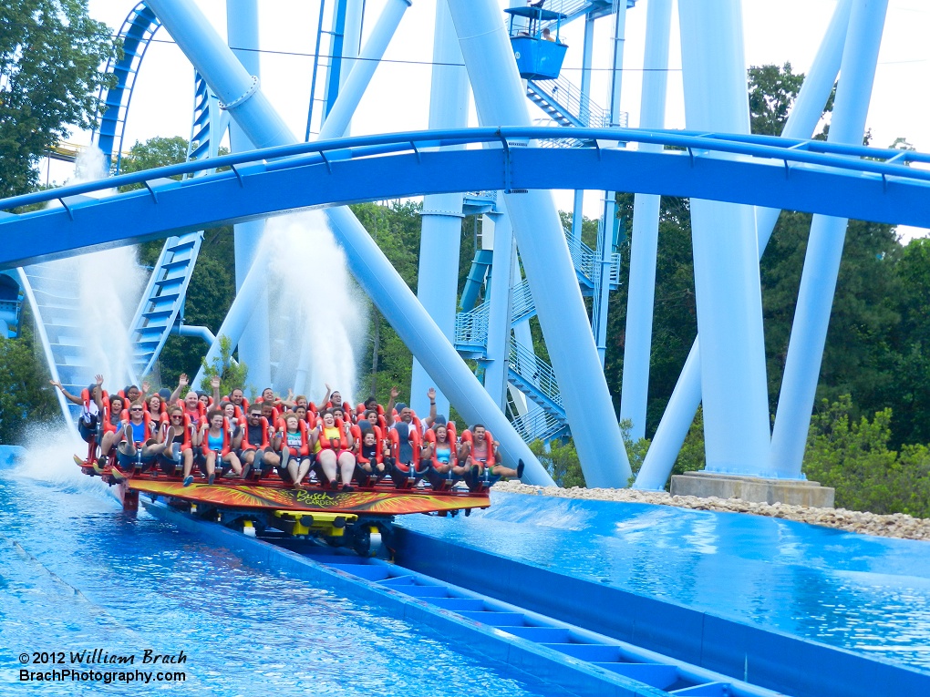 Griffon train entering the splash pool.