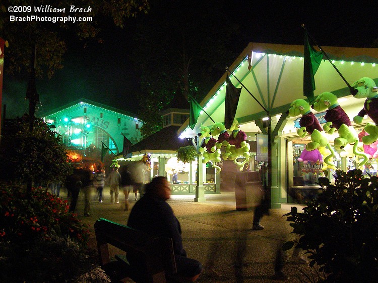 Oktoberfest in the Howl-O-Scream lights!