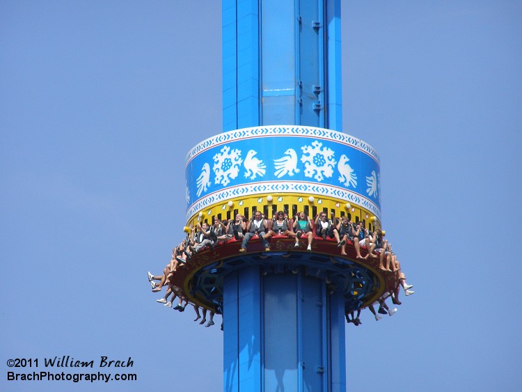 Mach Tower is a drop tower that is 240ft tall.  Here we see the cabin in it's free fall.