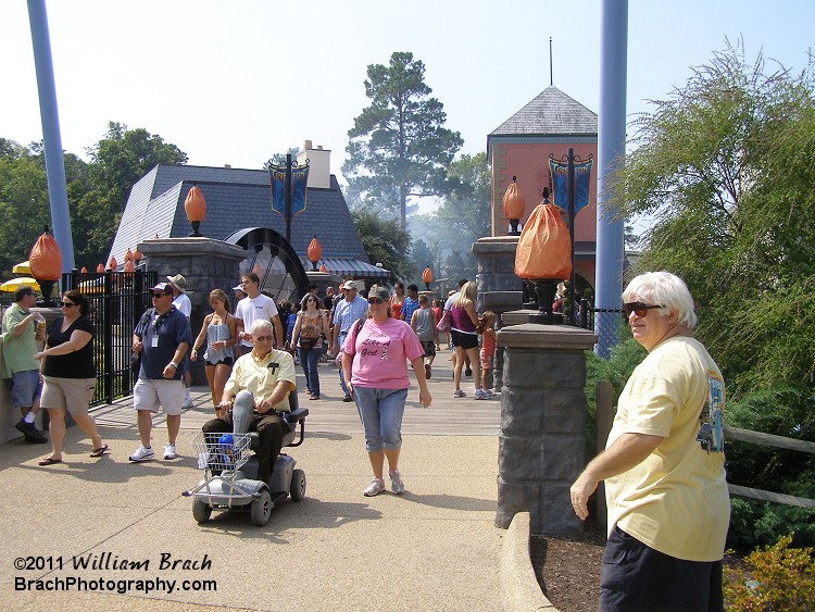 I visited the park over the Labor Day weekend, and you can clearly see the Howl-O-Scream prep work going up around Griffon.