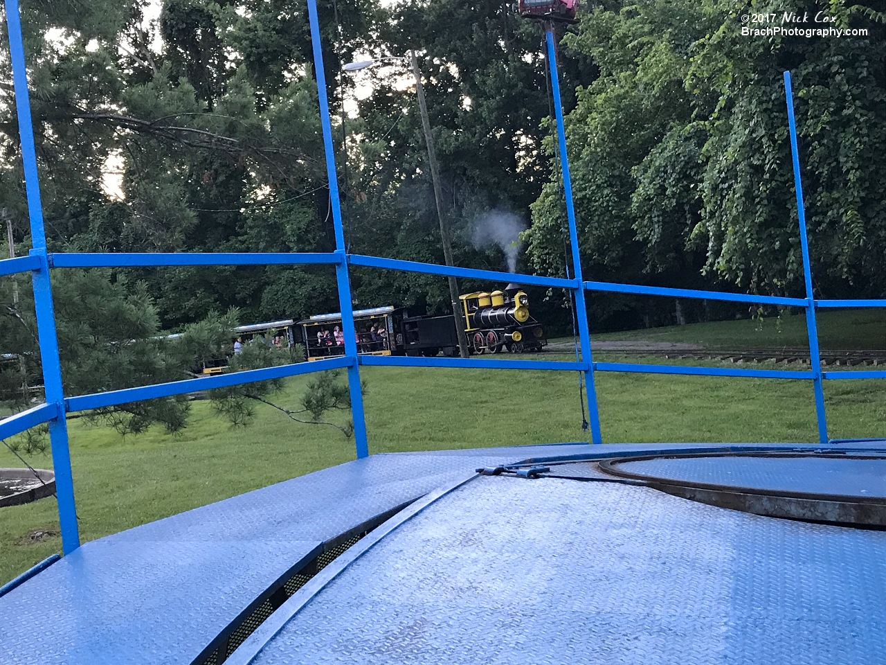 The classic tilt a whirl.