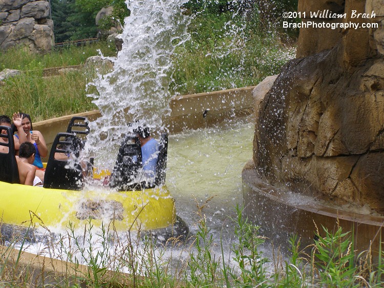 See?  You get DRENCHED on this ride.