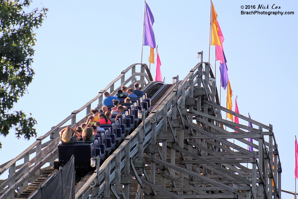 The ride heading up the lift hill.