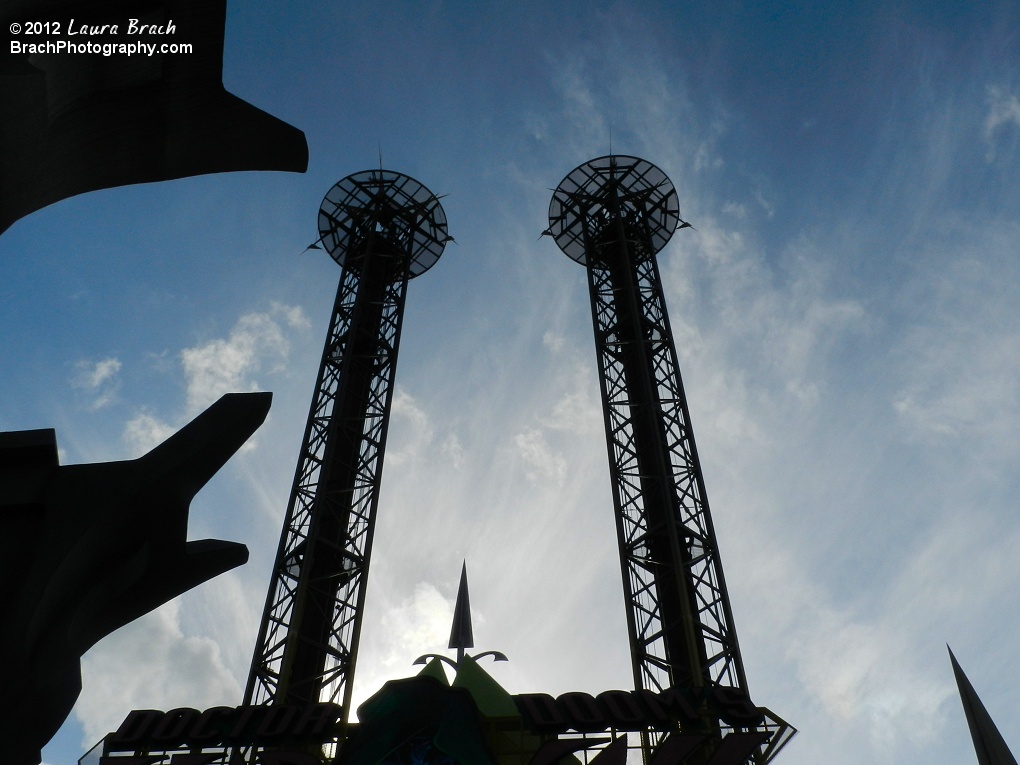 Looking up at the double S&S towers that make up the Fearfall towers.