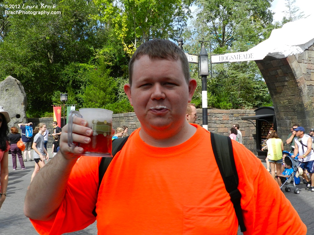 Butterbeer - THIS IS GOOD!  Tastes more like a butterscotch soda.  Very good!