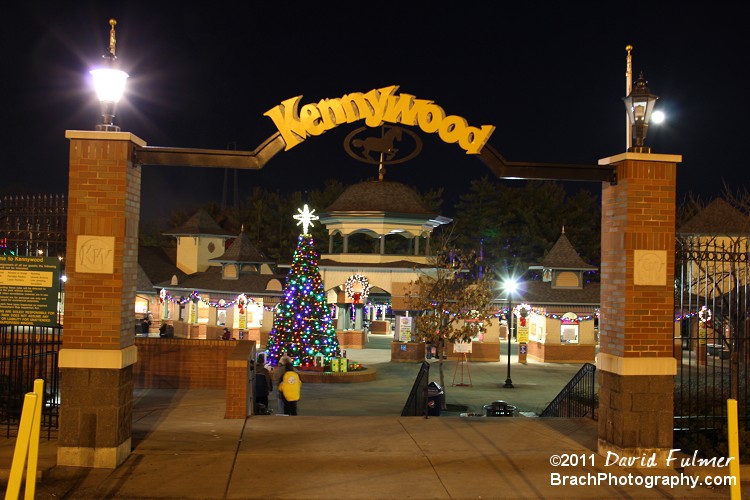 Kennywood main gate.