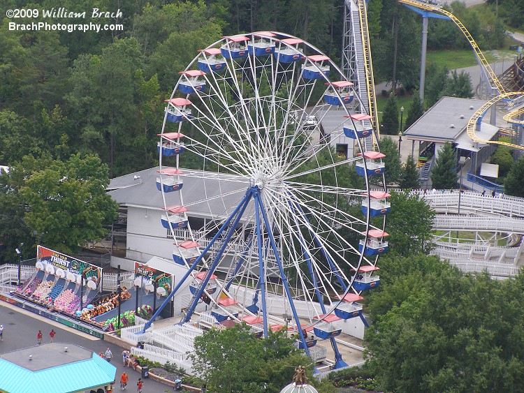 New at Kings Dominion for the 2009 season - Americana!  Americana is the parks first ever ferris wheel.