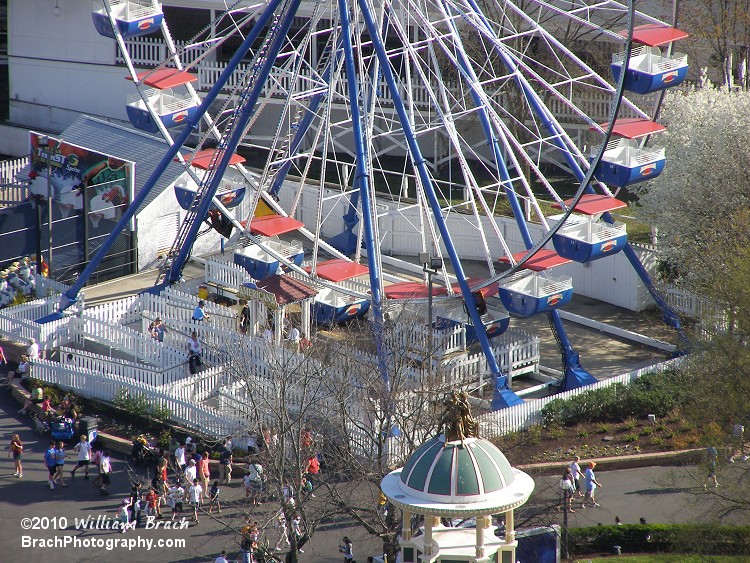 Closer view of Americana's station and wheel base.