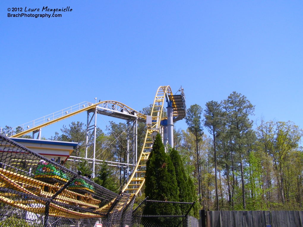 Overview of Ricochet's lift and first drop.