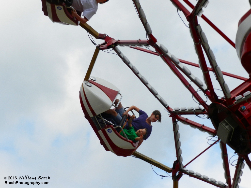 Riders having fun on Bad Apple!