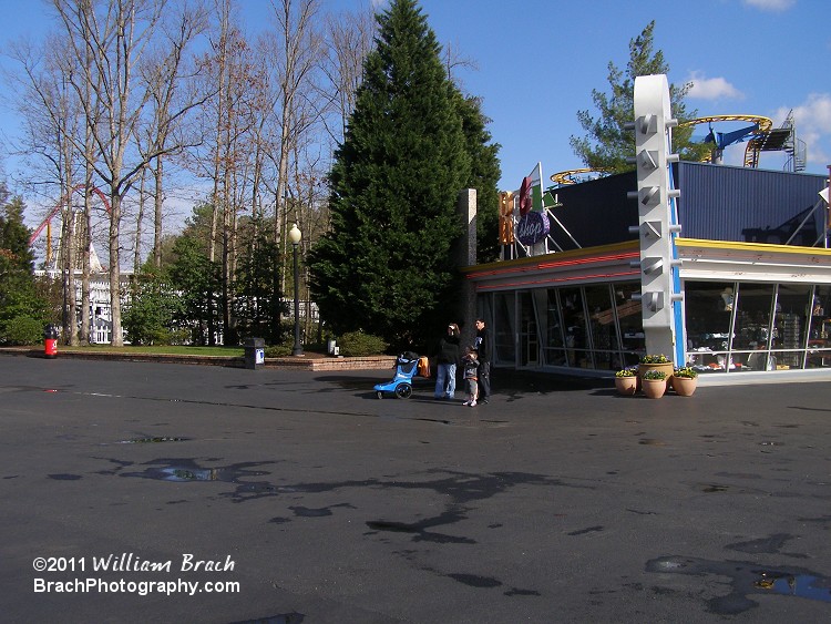 This store had an impact on the area when it was themed to Wayne's World....  Still sells park merchandise and other trendy crap.