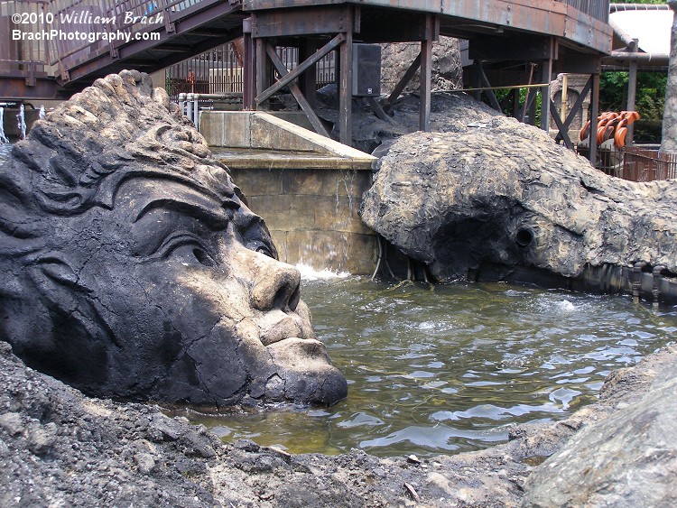 The broken face statue.