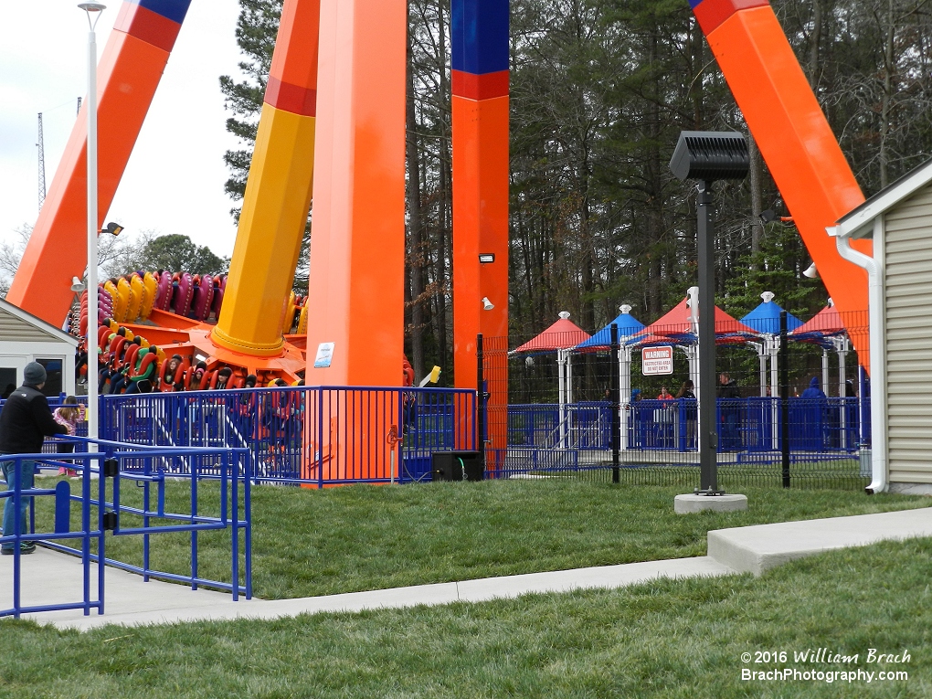 Delirium is a swinging frisbee type ride that spins riders as they go up 120-degrees on each side.