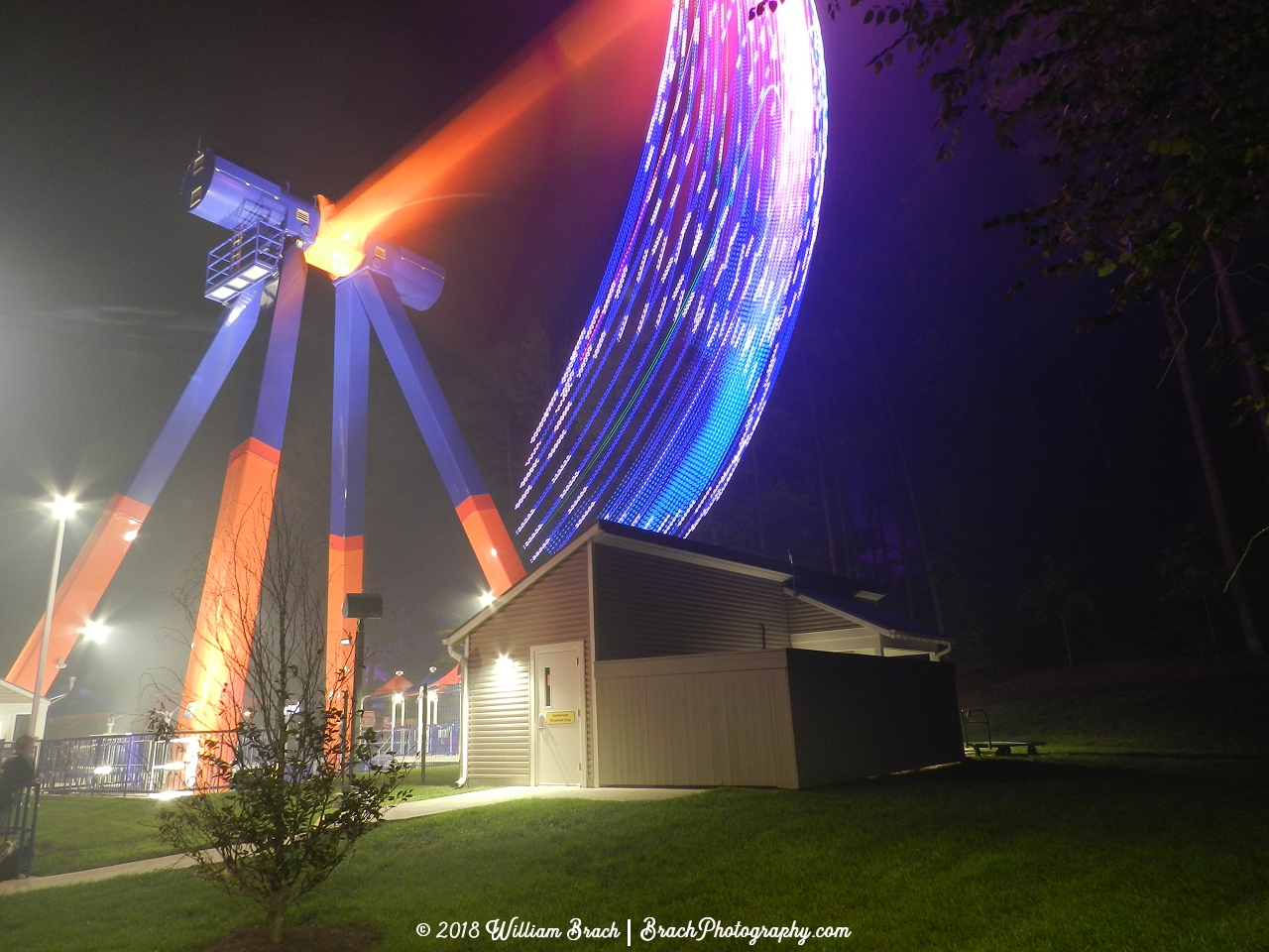 For Haunt 2018, the park decided to turn on more lights for guest safety, but ir eally ruins the ambiance I was trying to capture here.