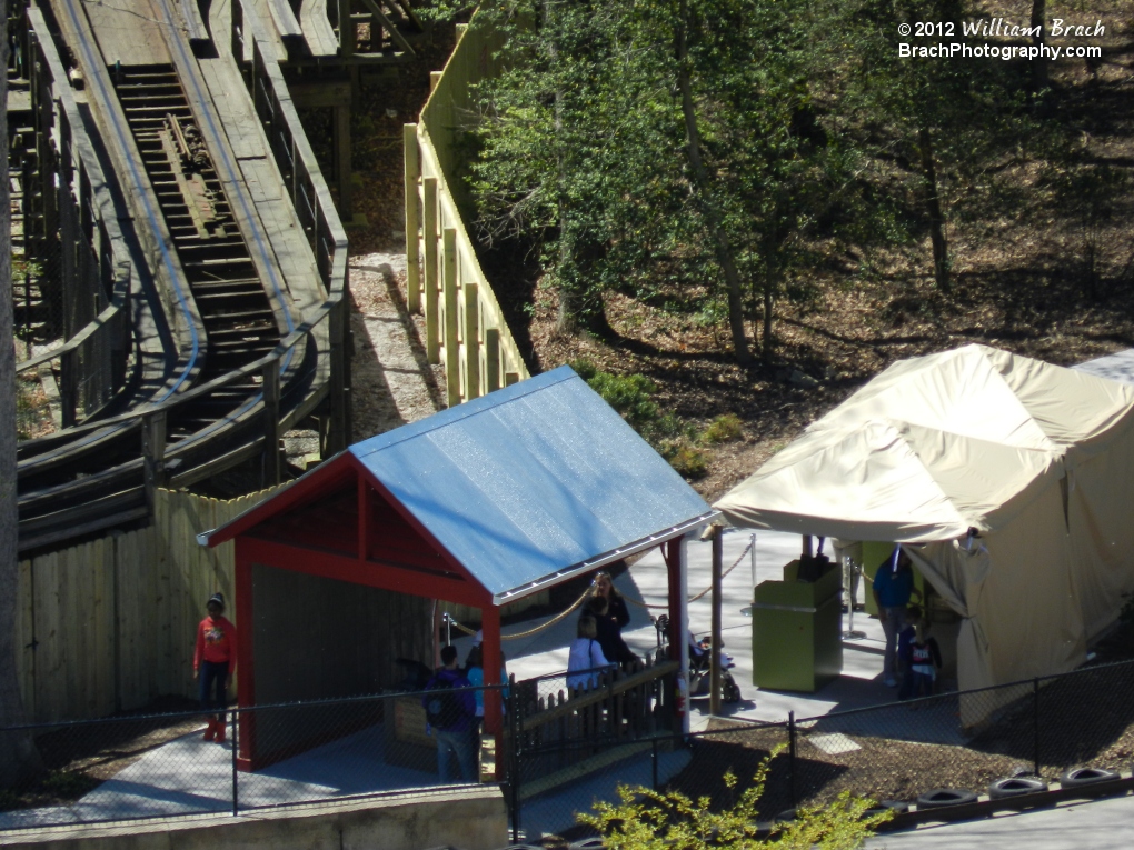 Entrance to Dinosaurs Alive.