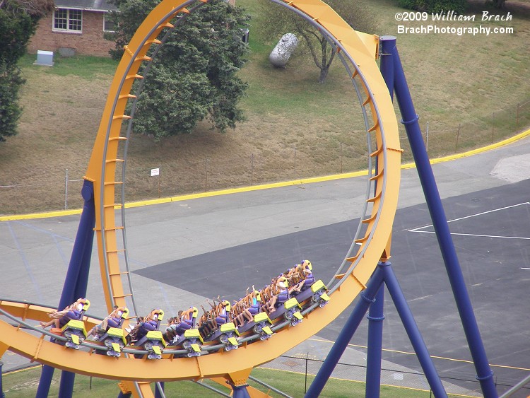 Train going through the cobra roll.