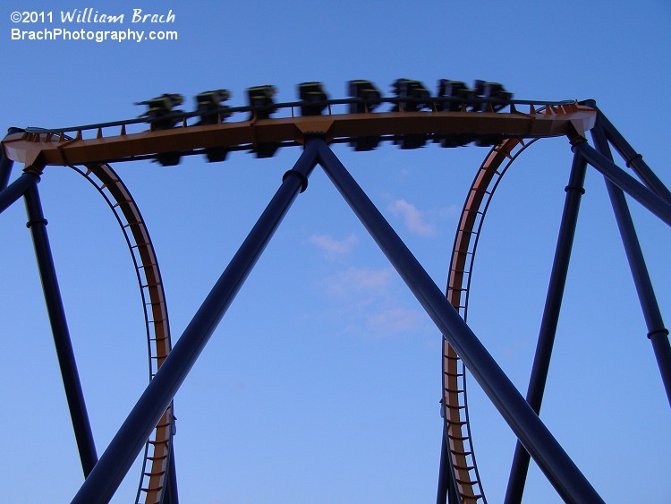 Dominator train running the cobra roll.