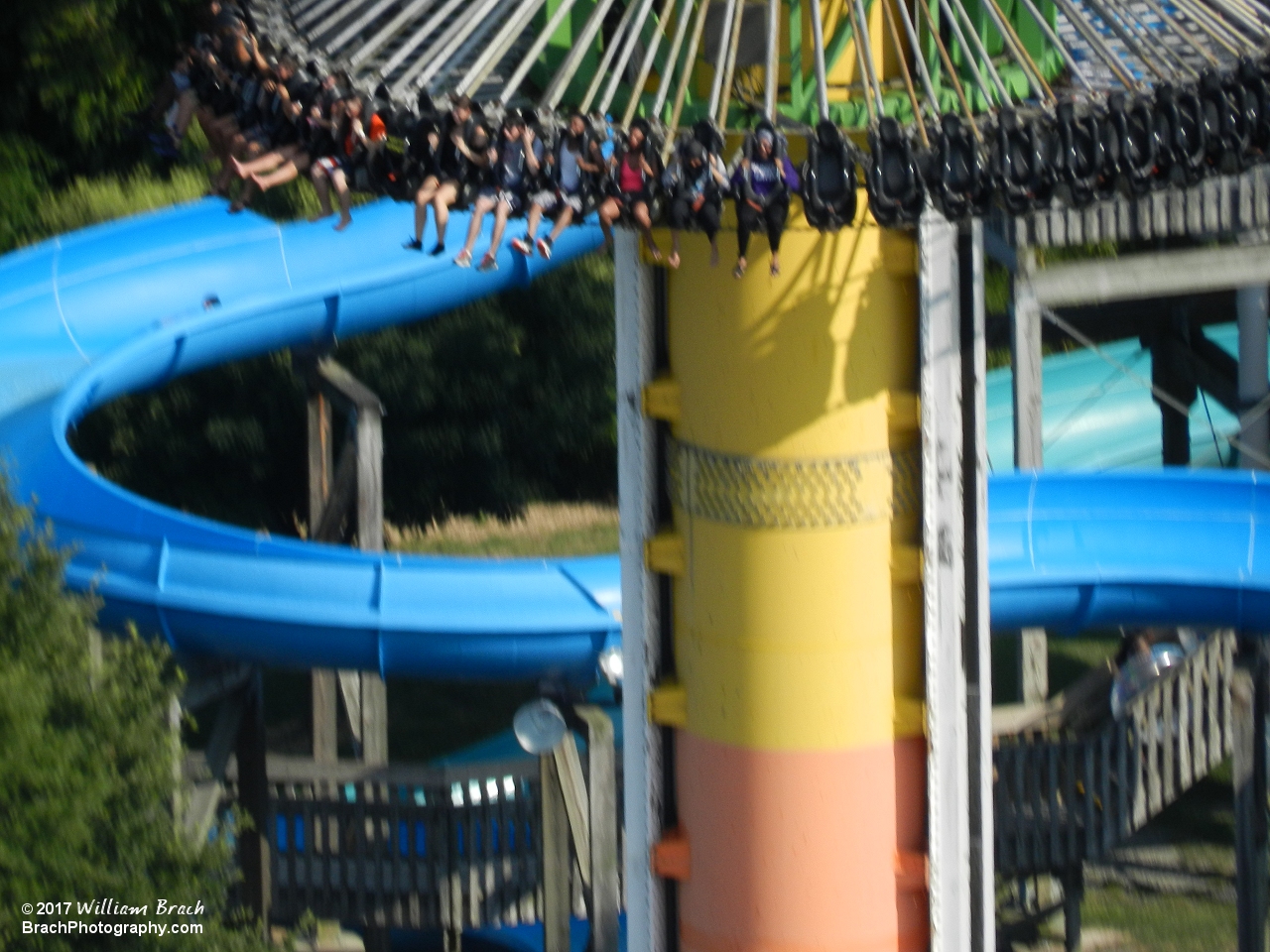 Drop Tower falling back to the station.