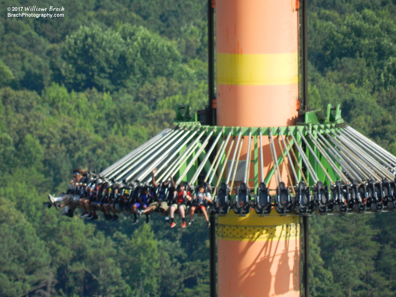 Drop Tower falling back to the station.