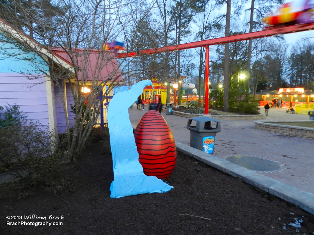 Back in Planet Snoopy, we managed to find Linus' egg.  He's got the blanket to protect it!