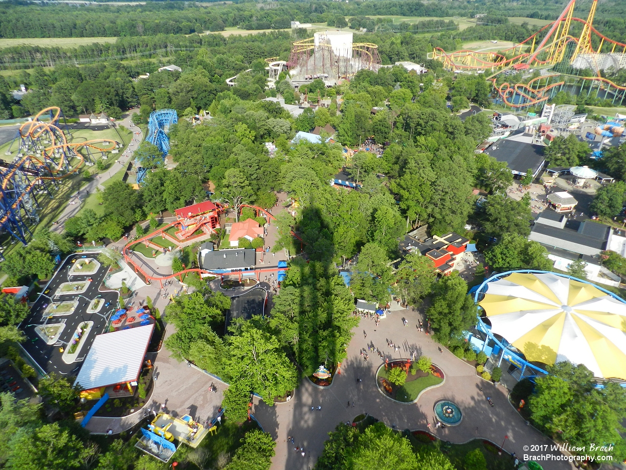 Here we see a slightly revamped kiddie area.  That's Sally's Sea Plane in the lower left.