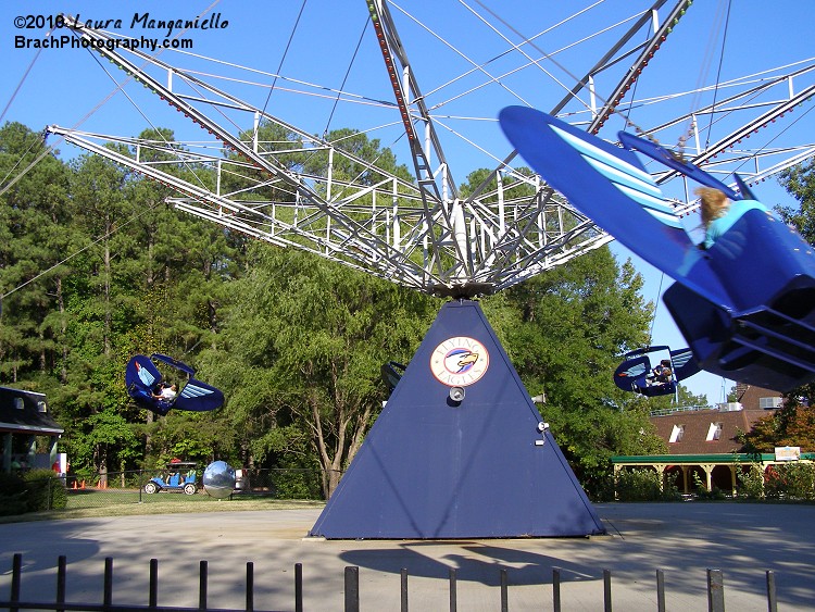 Flying Eagles is a completely interactive ride.  The ride allows riders to control how far out their tub can fly by using the fin infront of them.