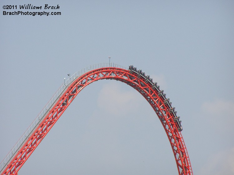 Train cresting the 305-ft tall lift hill.